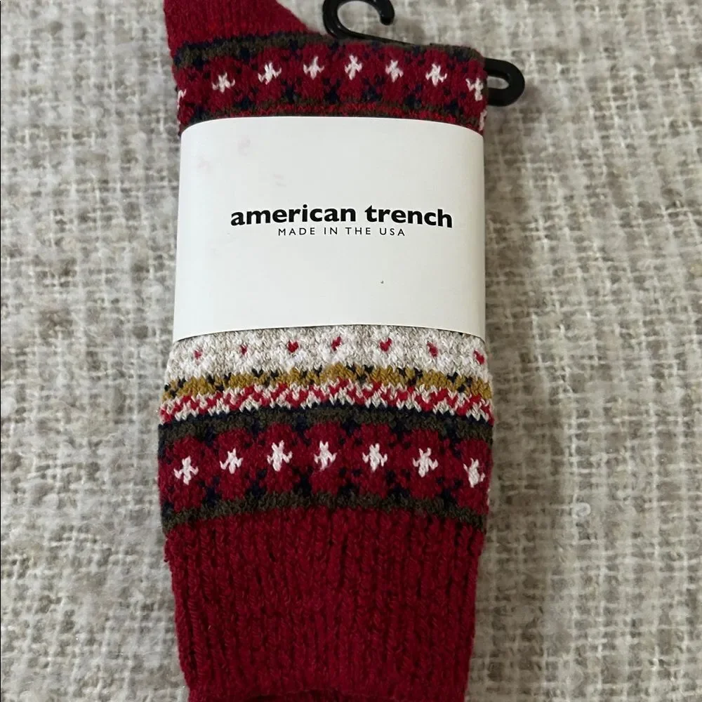 American Trench TWO pair of socks, Navy & Cotton Fair, size Women US6-10, NWT